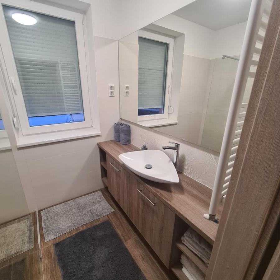 Verebes Apartman Győr Zewnętrze zdjęcie
