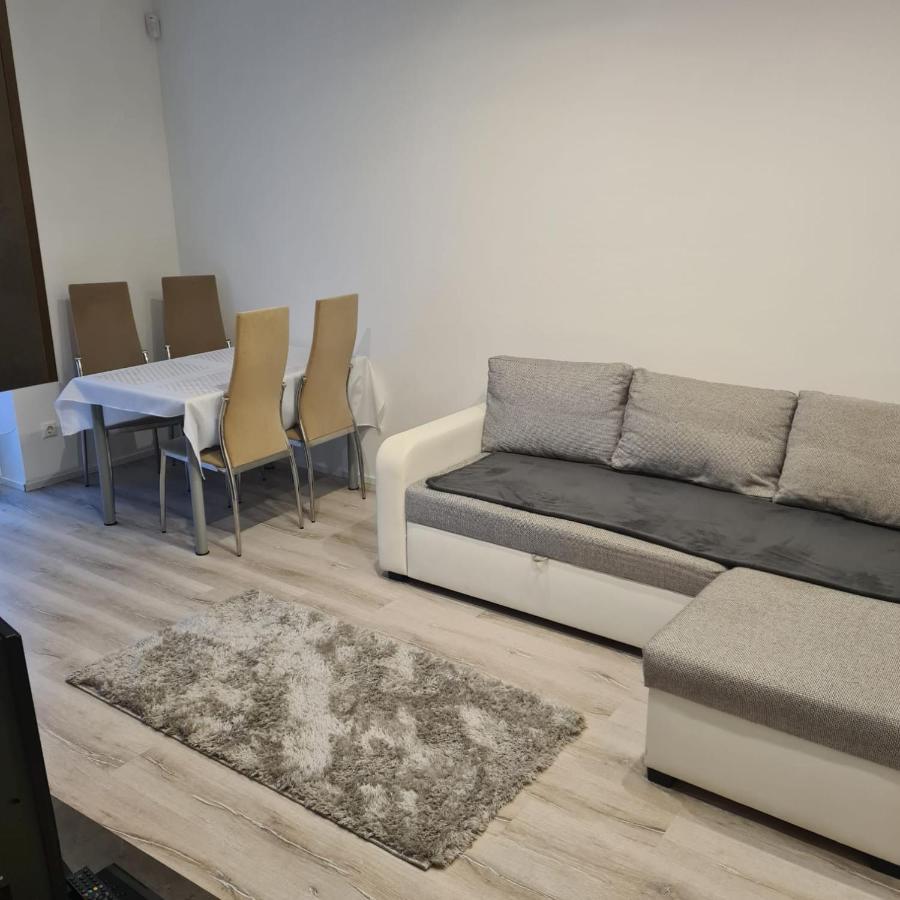 Verebes Apartman Győr Zewnętrze zdjęcie